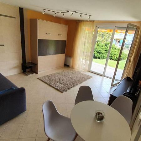 Igenyes 4 Fos Apartman Koezvetlen A Strandnal Apartment Csopak Exterior photo